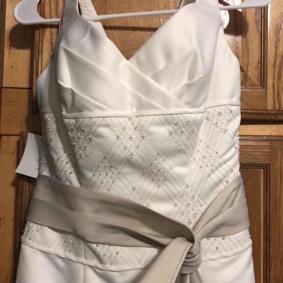 eden bridal Dresses & Skirts - NWT Eden Bridal sz 6 wedding dress